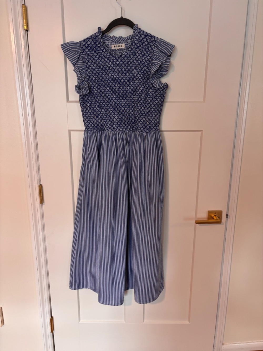 Boden Smocked Bodice Midi dress blue and white striped - Picture 3 of 8